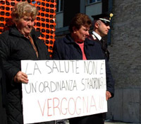 dimistranti al sit-in